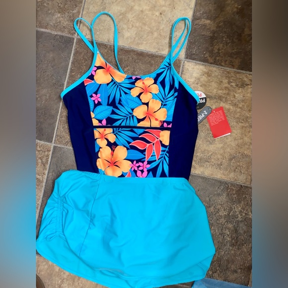 ZeroXposure  swimsuit NWT! Gorgeous colors with a skirt coverup: 2-piece set - Picture 5 of 10